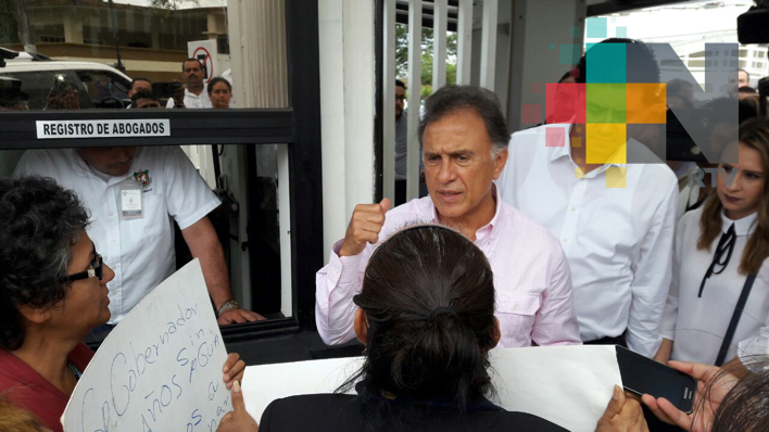 Atiende gobernador de Veracruz a habitantes de la Colonia Ortiz Rubio