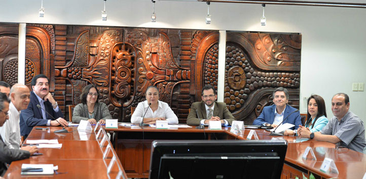 Lanzan App MiUV para estudiantes universitarios