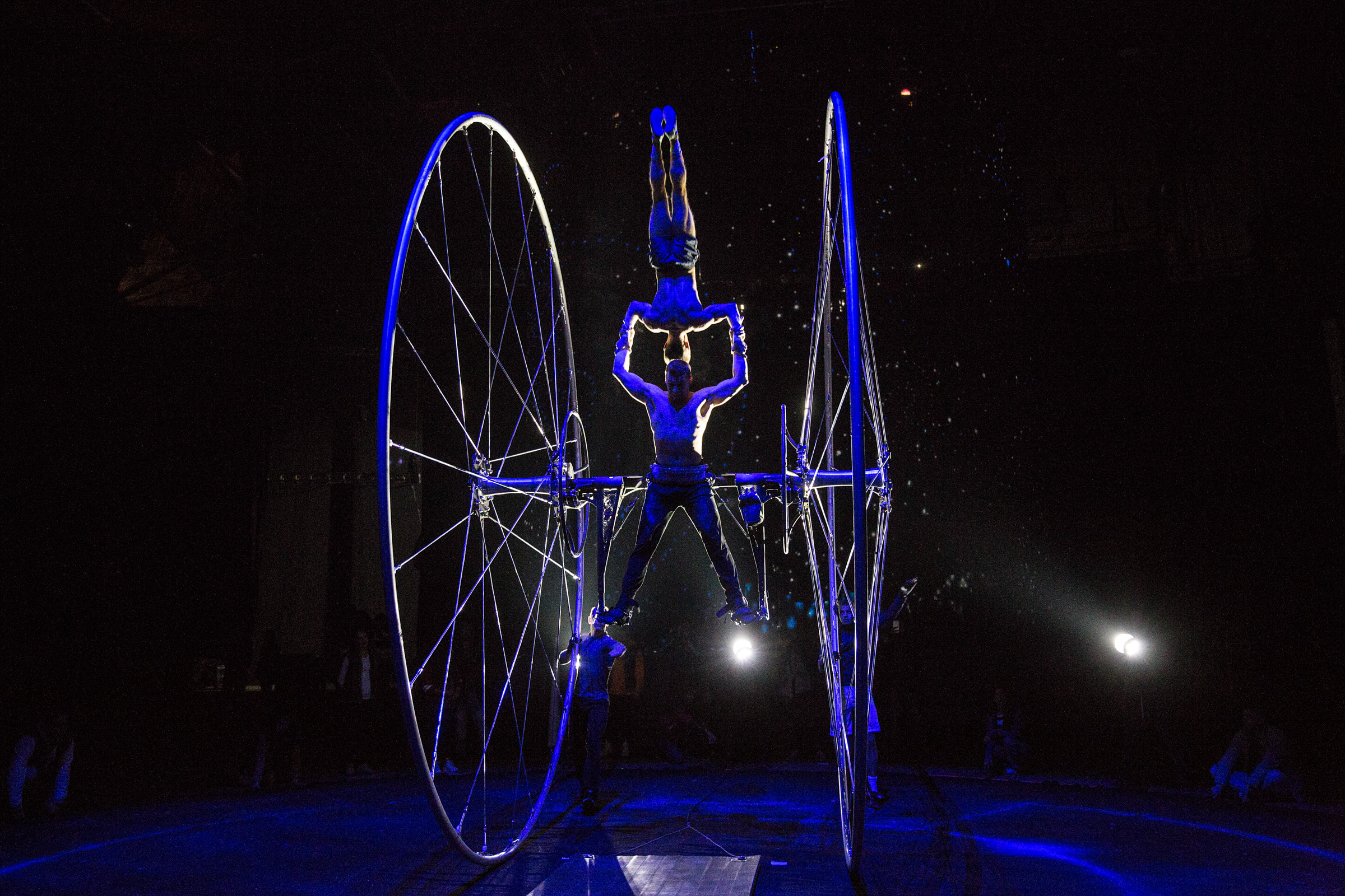 Cirque du Soleil y el rock de Soda Stereo cautivan en “Sep7timo día”