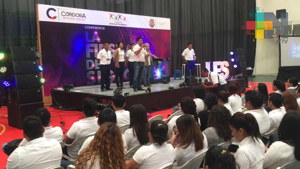 En Córdoba realizan conferencia para concientizar a jóvenes con el consumo de alcohol