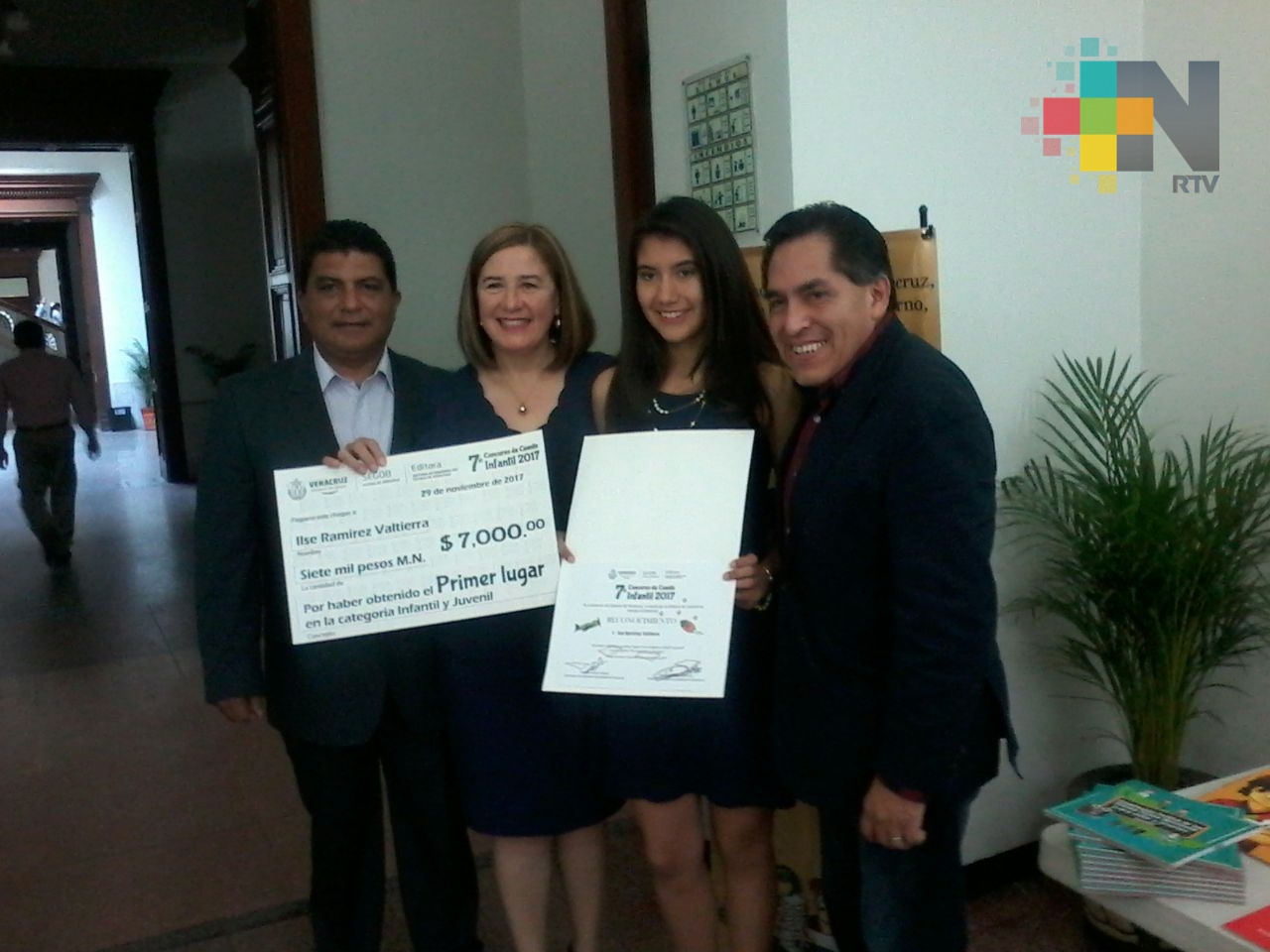 Entregan premios a ganadores del concurso estatal de Cuento Infantil convocado por la Editora de Gobierno