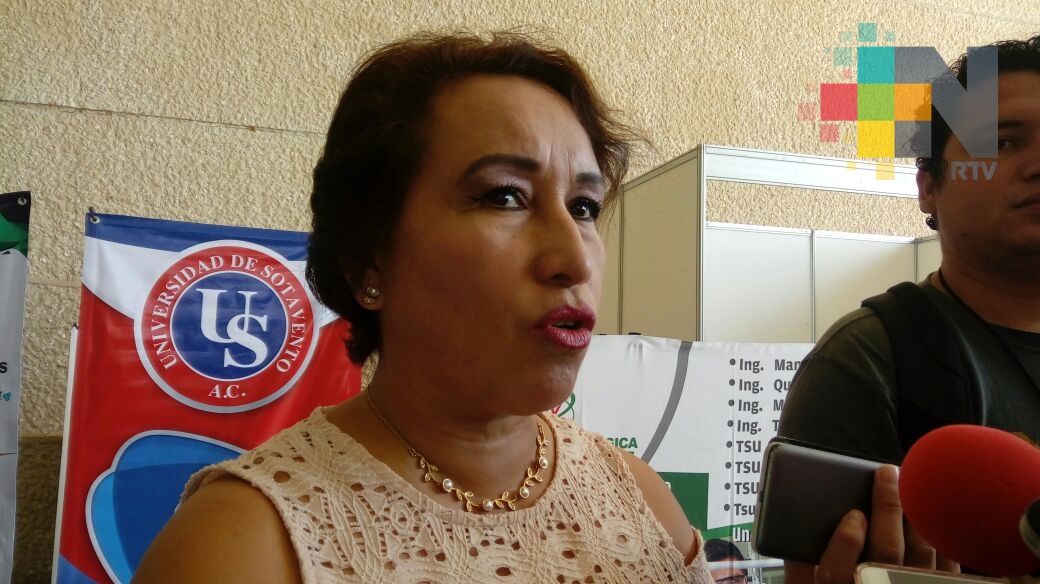 Van 28 escuelas robadas en Coatzacoalcos