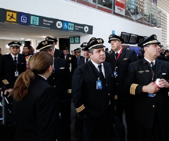 Acuerdan pilotos convenio interno para evitar paros
