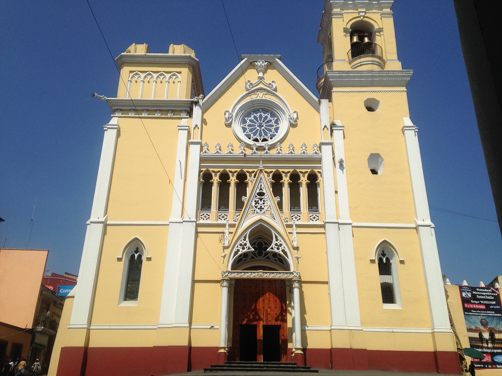 Iglesia católica de Xalapa en busca de un milagro para beatificación del padre Martín del Campo