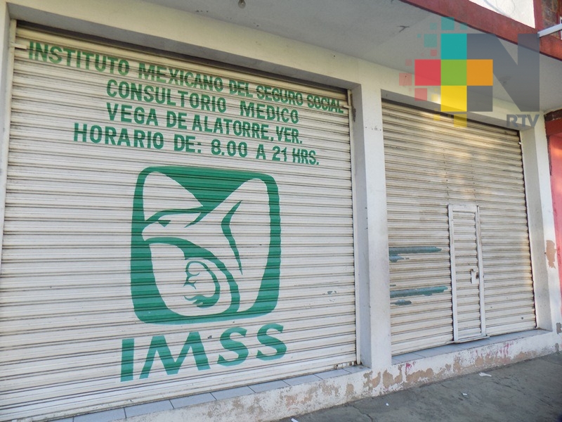 En Vega de Alatorre cerraron el consultorio médico del IMSS