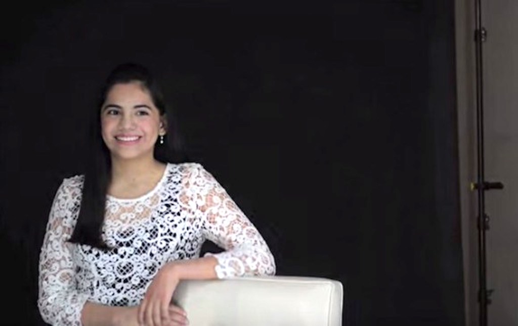 Niña genio mexicana termina estudios de maestría a los 16 años de edad