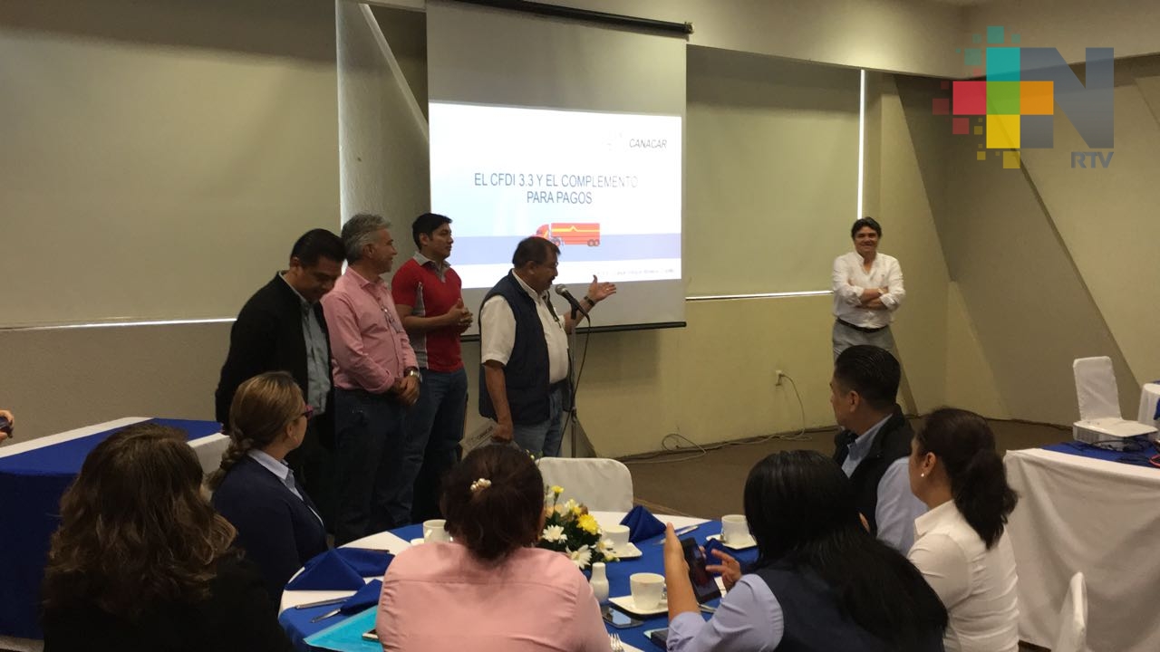 Transportistas de carga de la zona centro recibieron curso sobre facturación electrónica