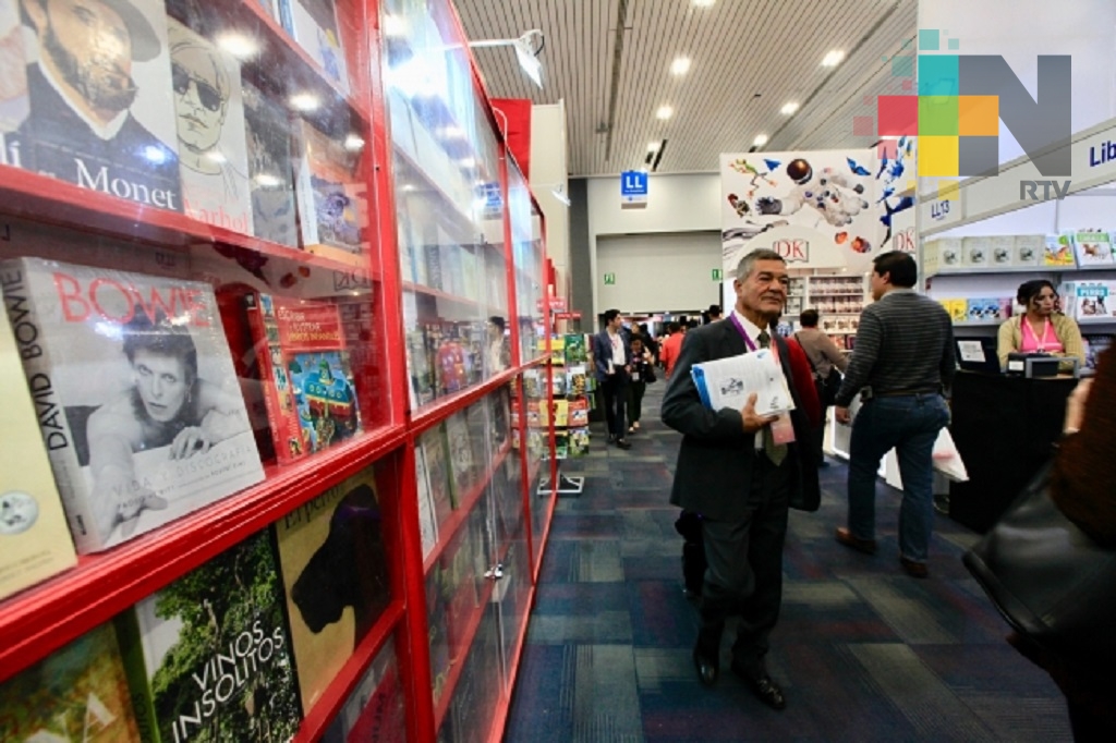 Premian a los mejores stands de la Feria del Libro de Guadalajara