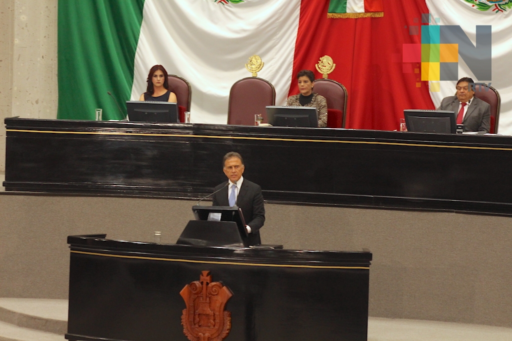 Veracruz vive en orden y bajo el imperio de la Ley; el cambio es evidente: Gobernador Yunes