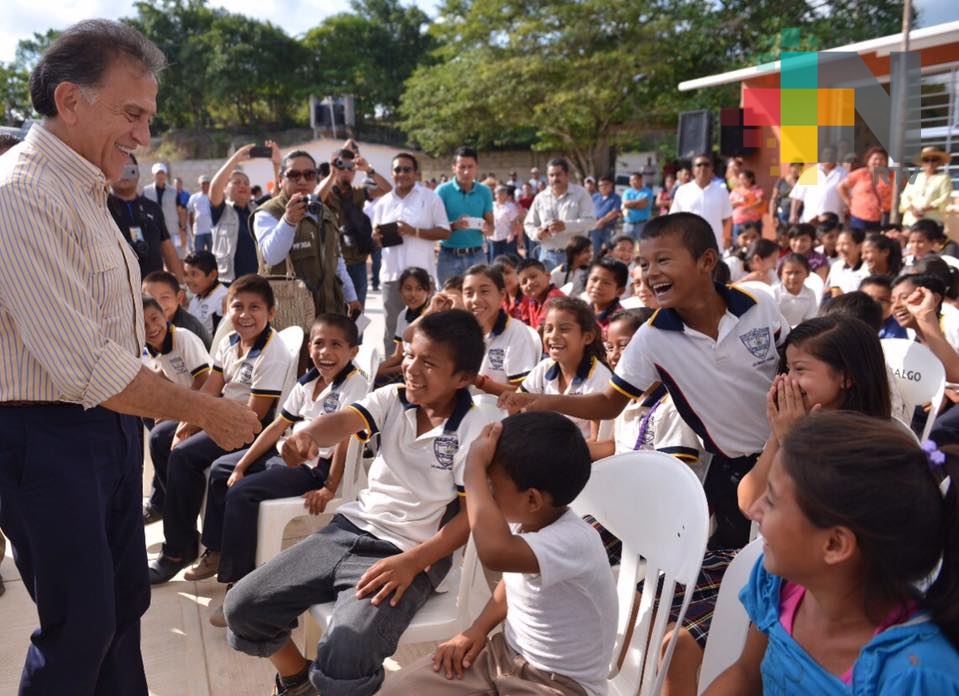 Anuncia el gobernador Yunes inversión de 2 mil 500 millones de pesos para infraestructura educativa