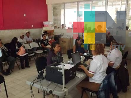 Con mucha actividad de trámites en el módulo del INE en Tierra Blanca