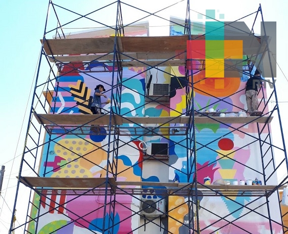 Mañana concluirán primer mural en condominio del Infonavit el Morro en Boca del Río