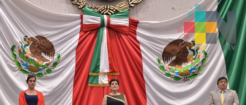 Reeligen a María Elisa Manterola Sainz como presidenta de la Mesa Directiva de la LXIV Legislatura de Veracruz