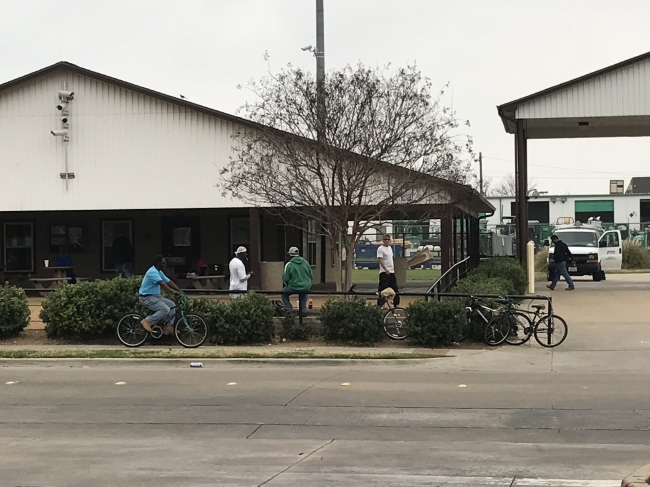 Gobernador de Texas confirma 26 personas muertas en ataque a iglesia