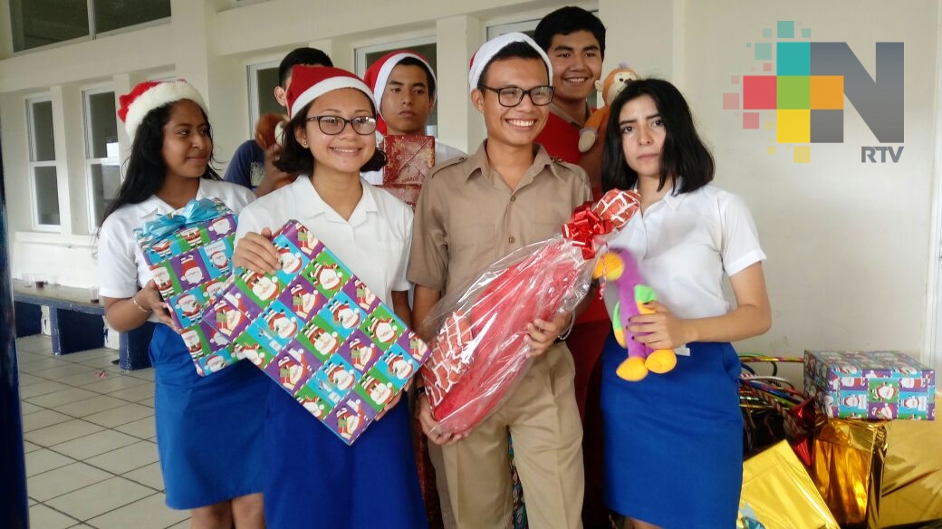 Se agrupan jóvenes para realizar actividades altruistas