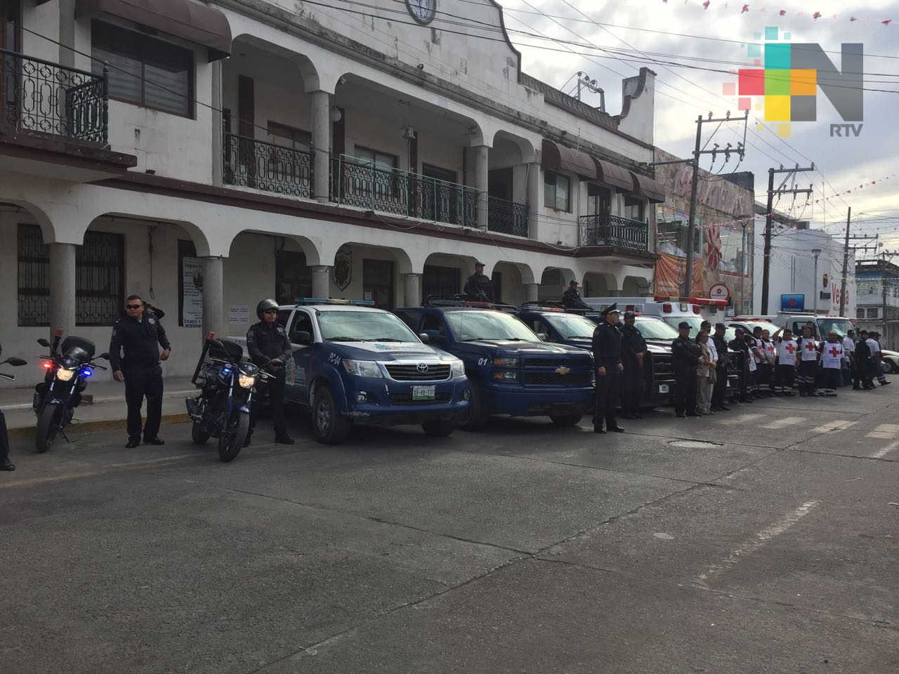 Dan banderazo de inicio al ‘Guadalupe Reyes’ en Tierra Blanca