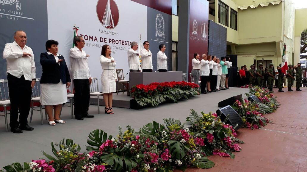 Toma protesta Víctor Carranza como alcalde de Coatzacoalcos