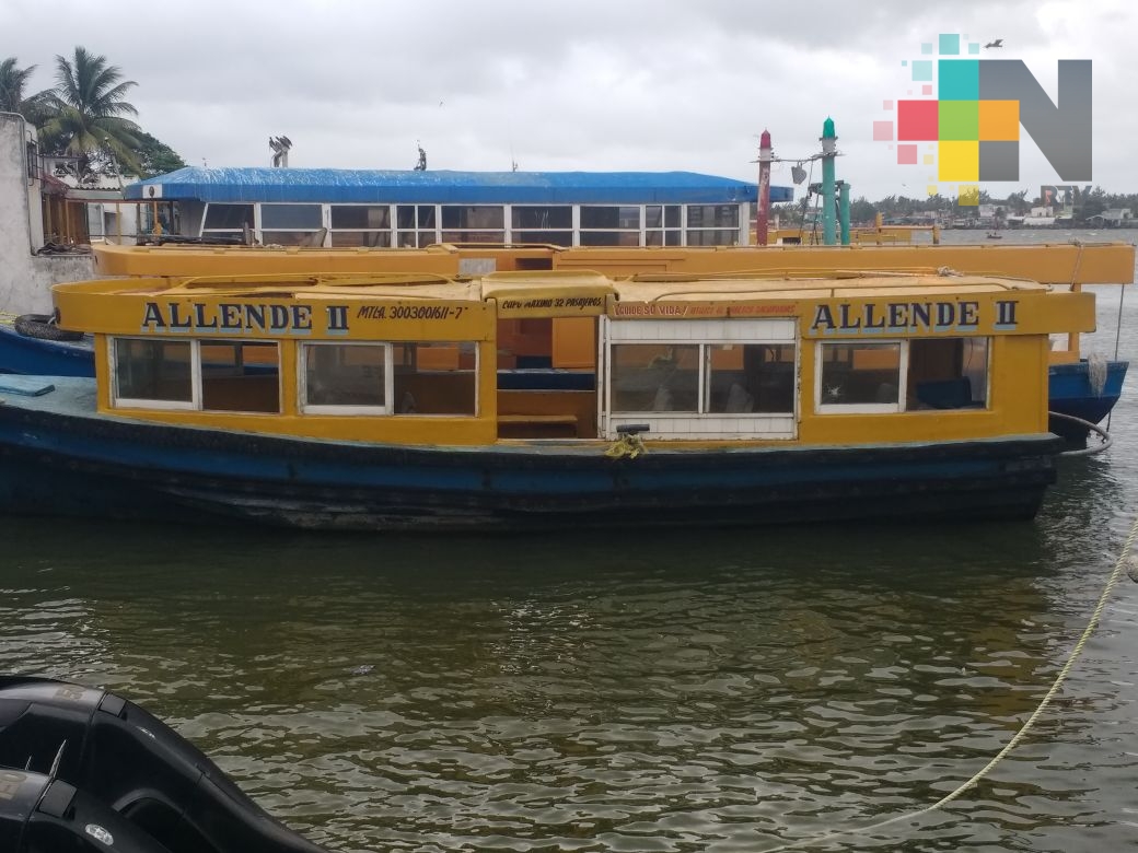 Permanece cerrado puerto de Coatzacoalcos por oleaje elevado y viento