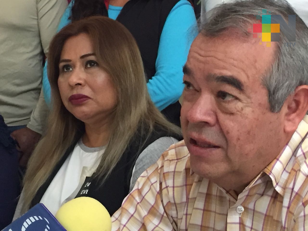 Asociaciones civiles no deben lucrar con programas para apoyar alguna corriente política