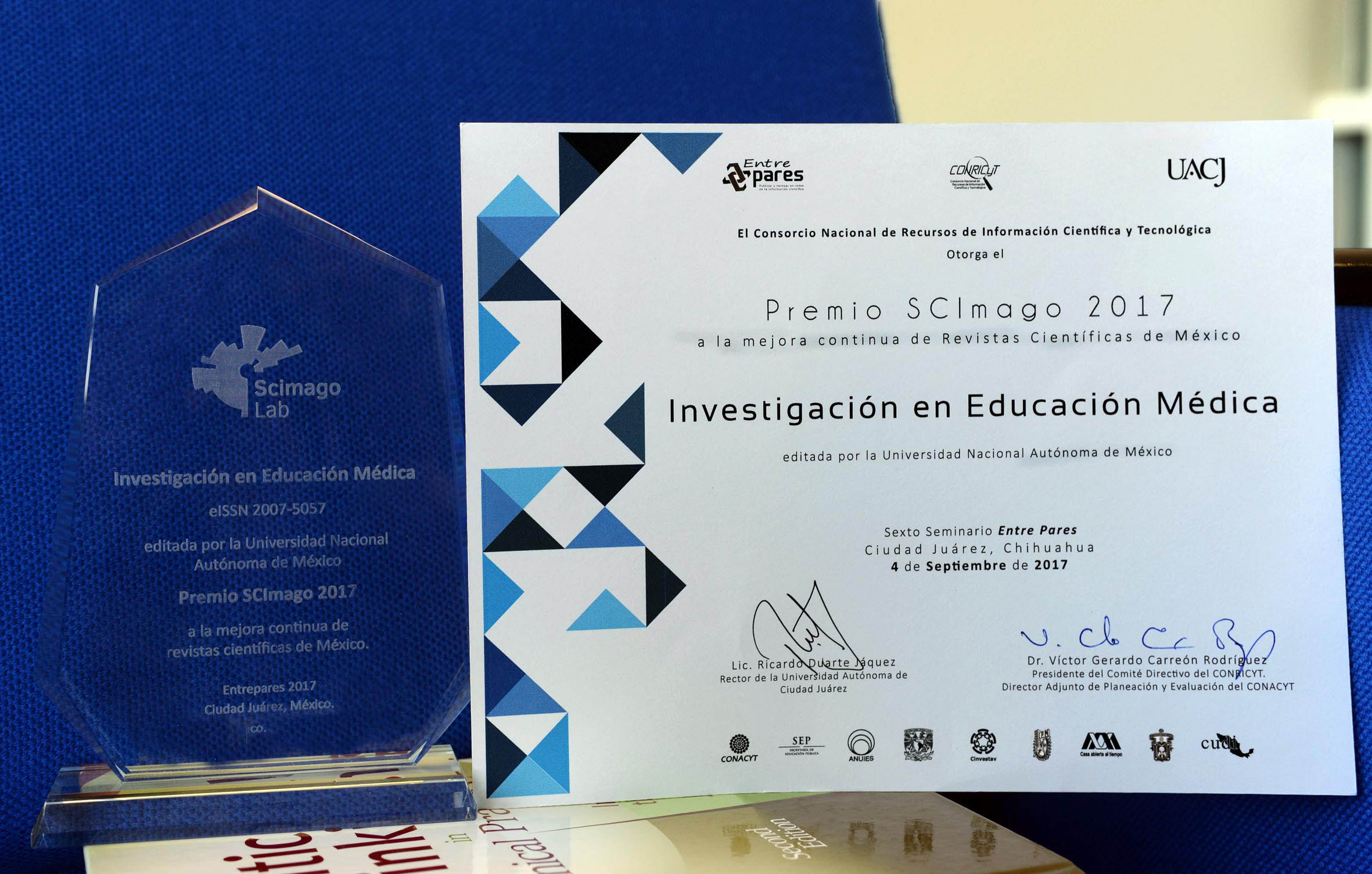 Recibe revista de la facultad de Medicina de la UNAM premio SCImago 2017