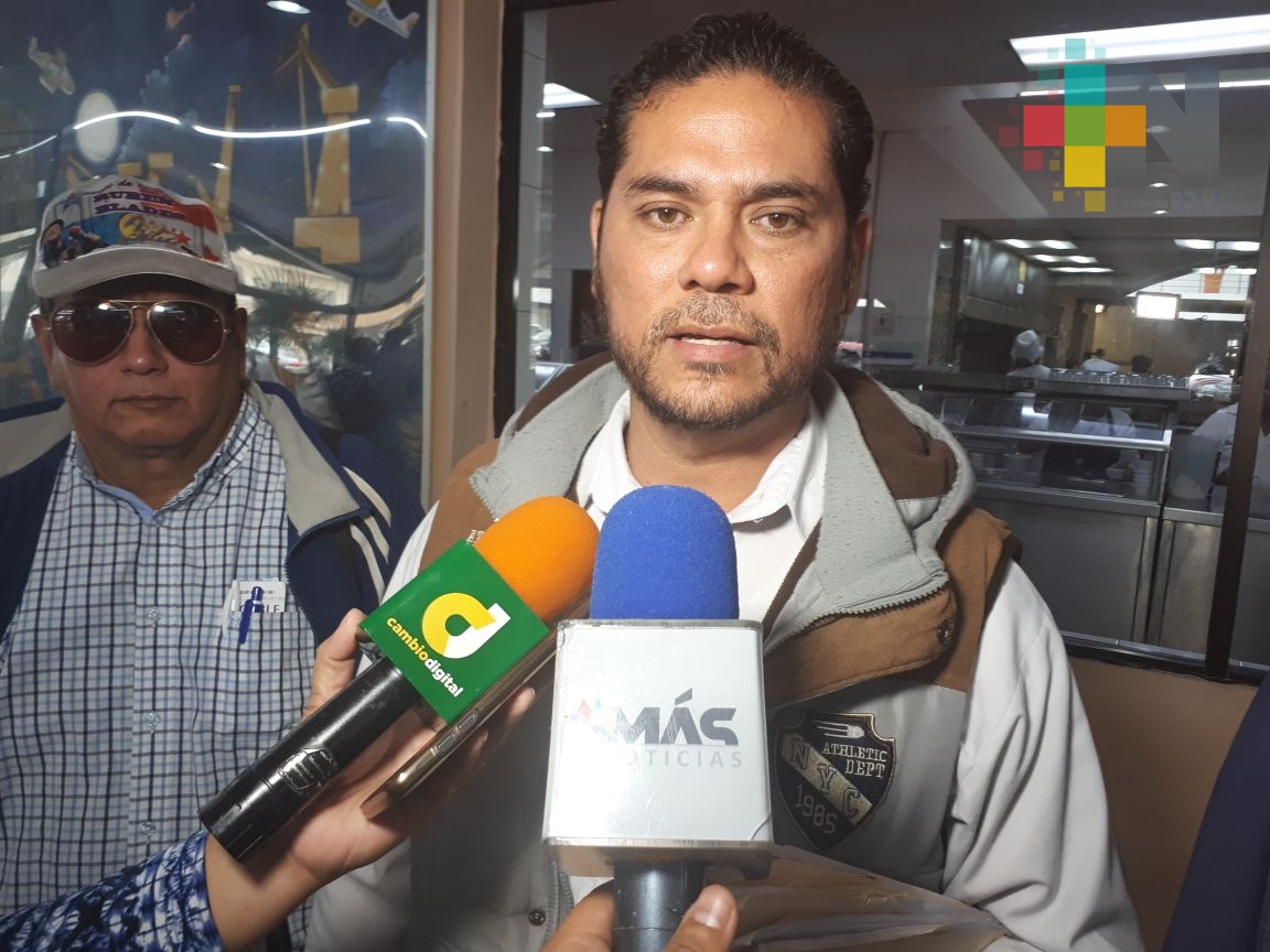 Padres de familia de secundaria de Boca del Río exigen maestros