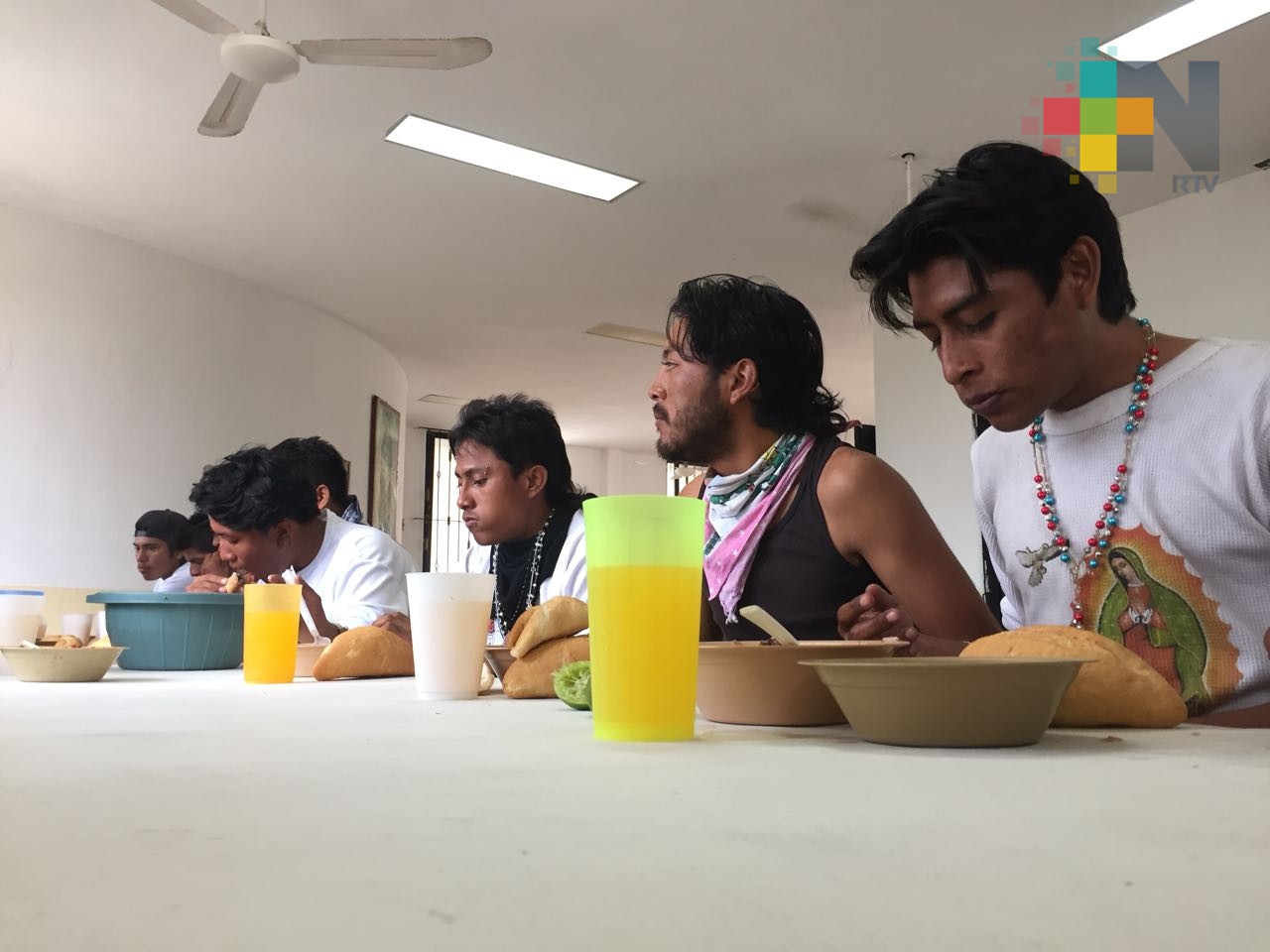 DIF Coatzacoalcos apoya a Santuario de Guadalupe con despensa para alimentar a peregrinos