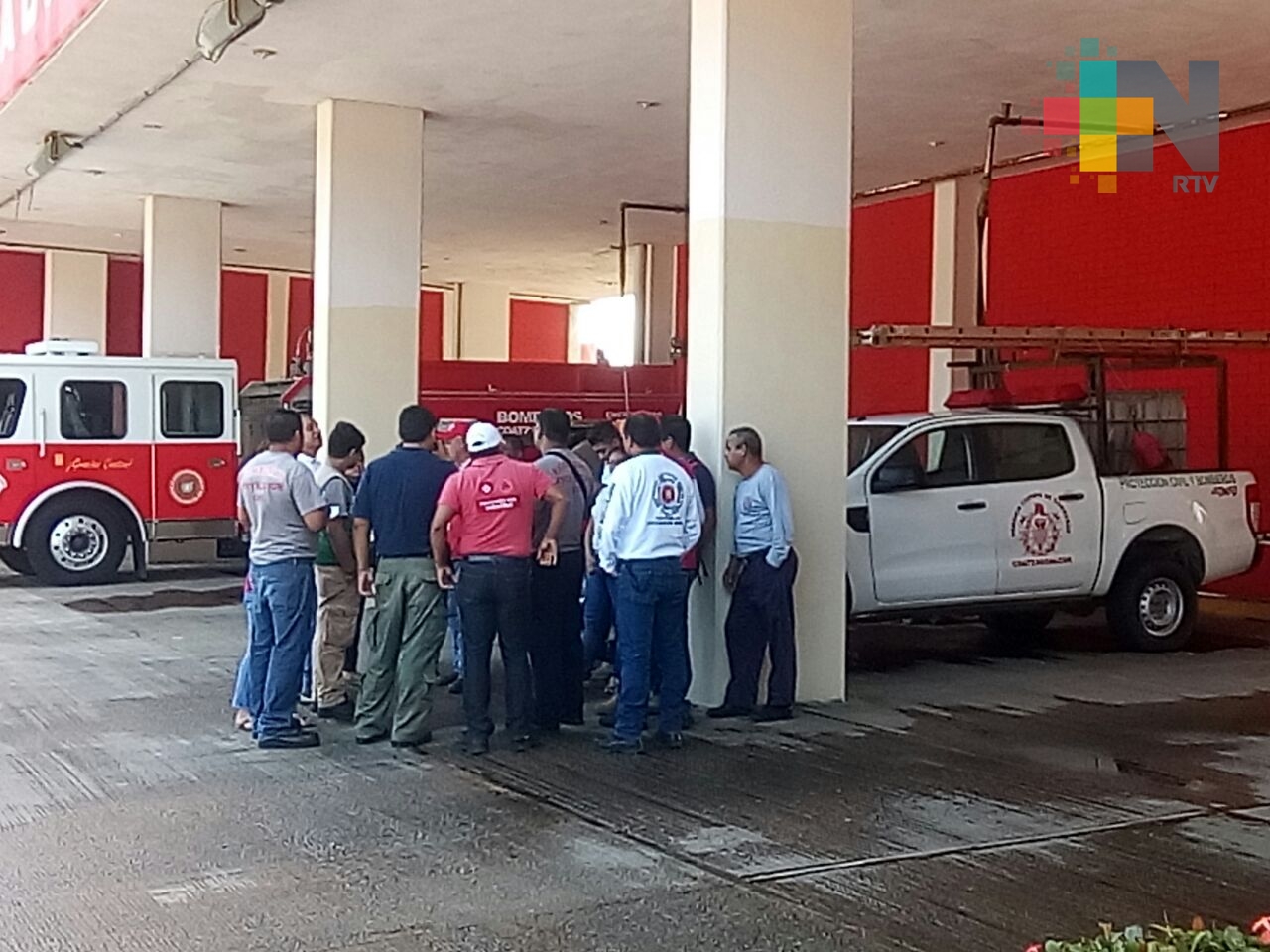 Bomberos de Coatzacoalcos exigen pago de salario y aguinaldo