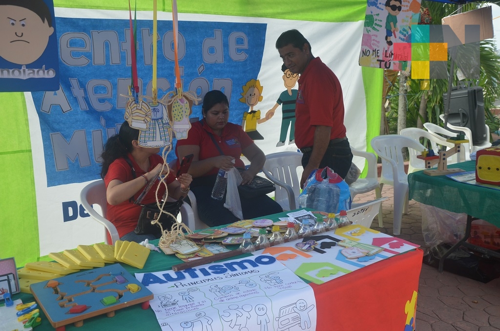 Unidades de atención especial realizan feria de la discapacidad en Tuxpan