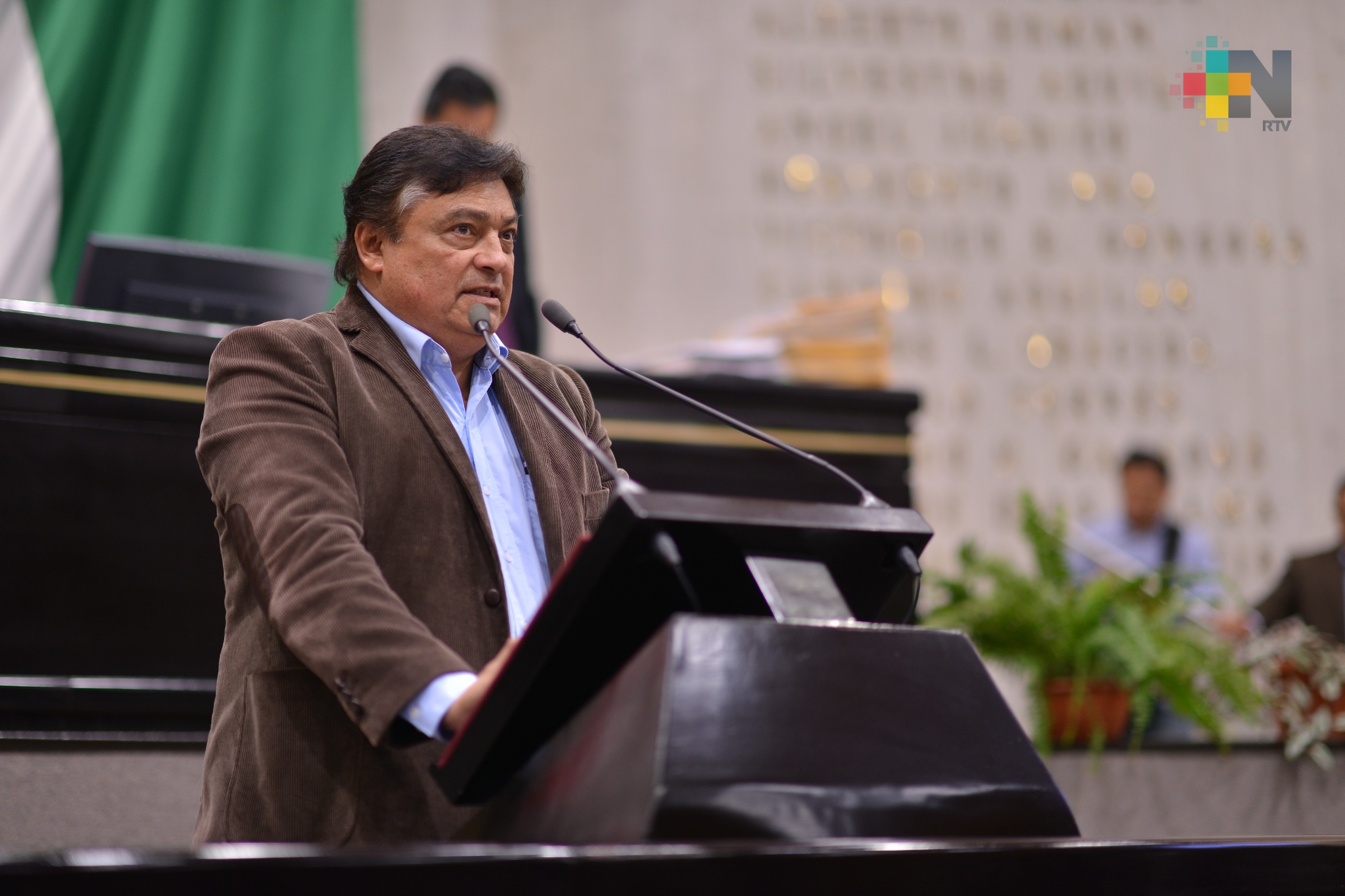 Proponen iniciativa para sancionar faltas y retardos de diputados locales