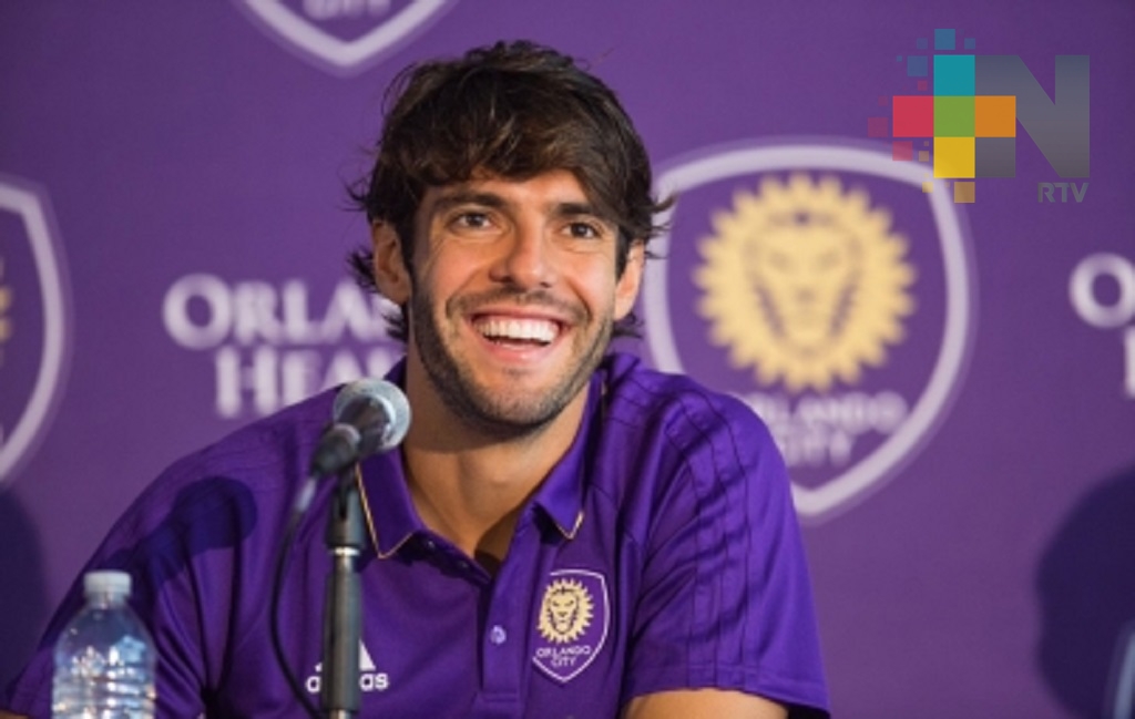 Brasileño “Kaká” anuncia su retiro del fútbol