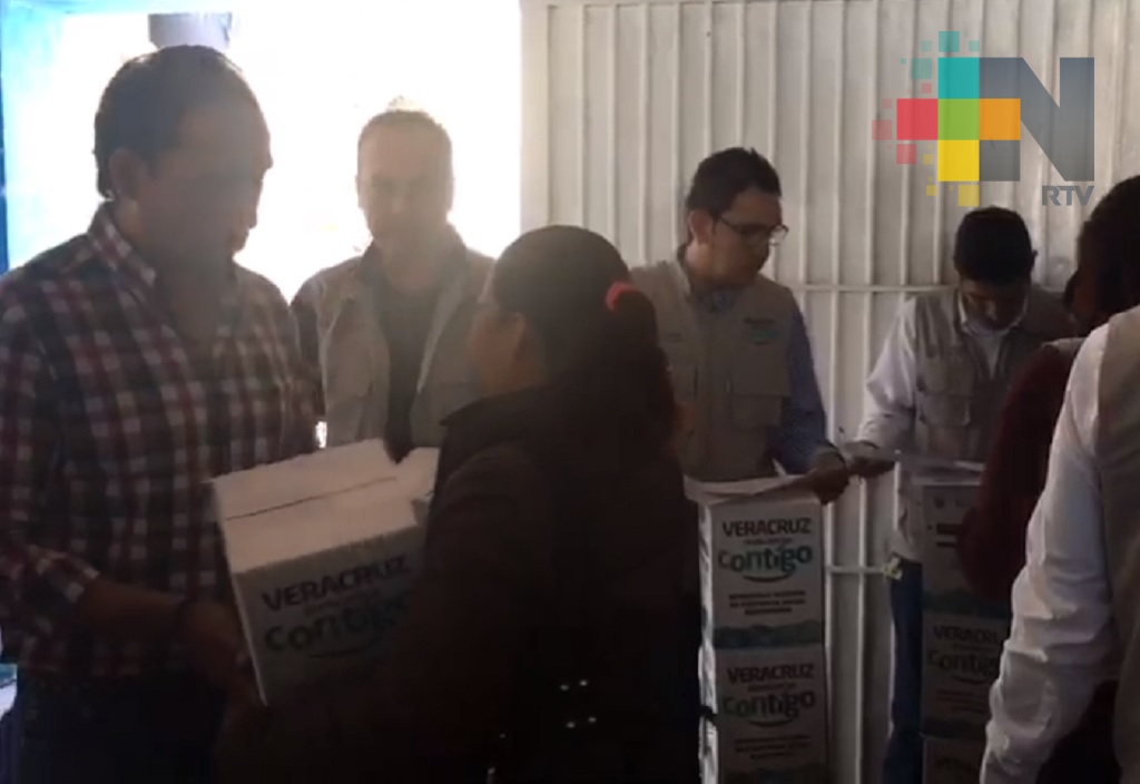 Sedesol entrega apoyos alimentarios en Pánuco