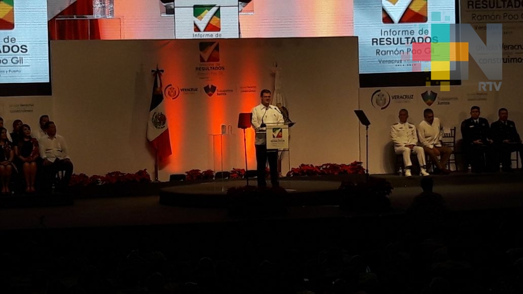 Rinde Ramón Poo Gil su IV Informe de Labores