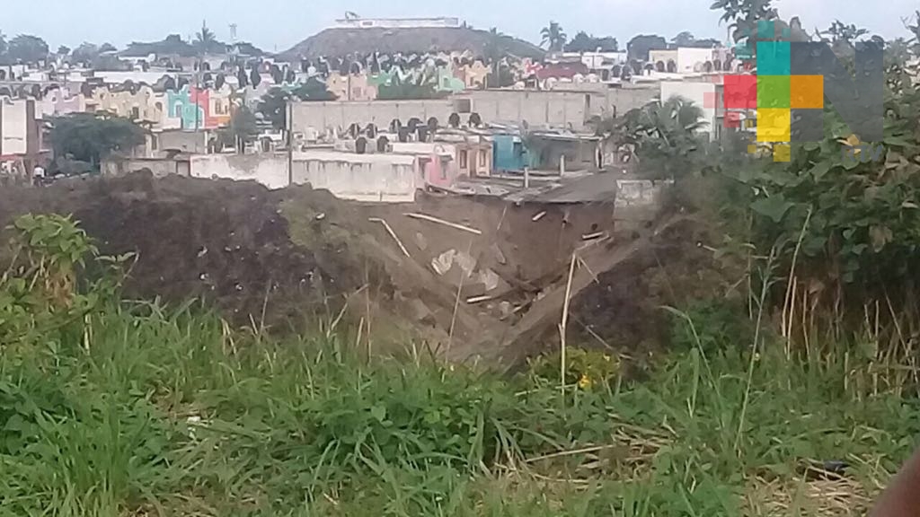 Socavón en fraccionamiento Lomas Río Medio de Veracruz