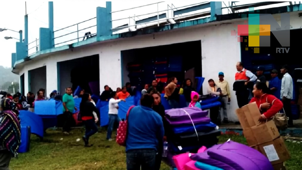 Entregan apoyos a damnificados por recientes lluvias en Tantoyuca