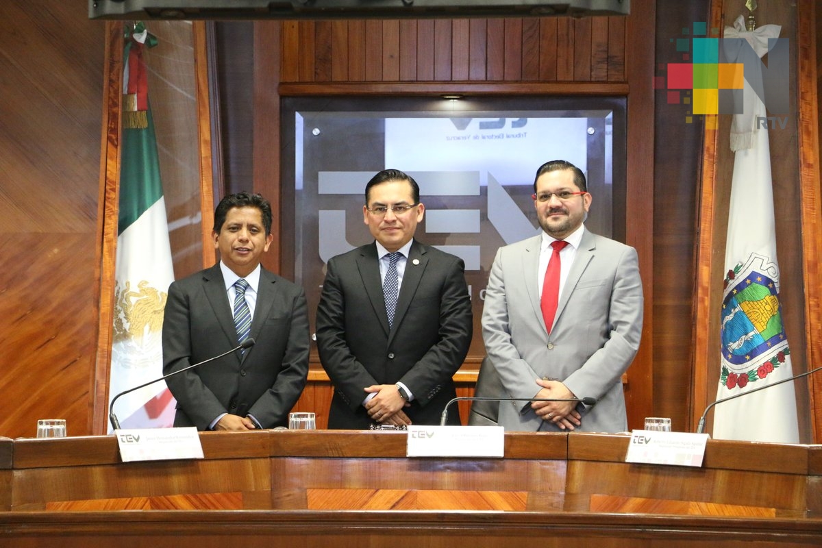 José Oliveros Ruiz, nuevo presidente del TEV