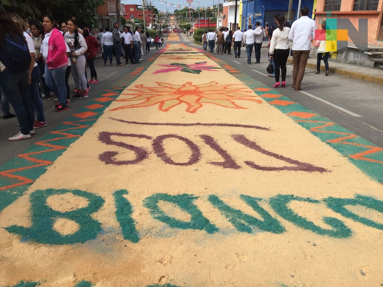 Alumnos del ITS de Tierra Blanca realizan tapete guadalupano