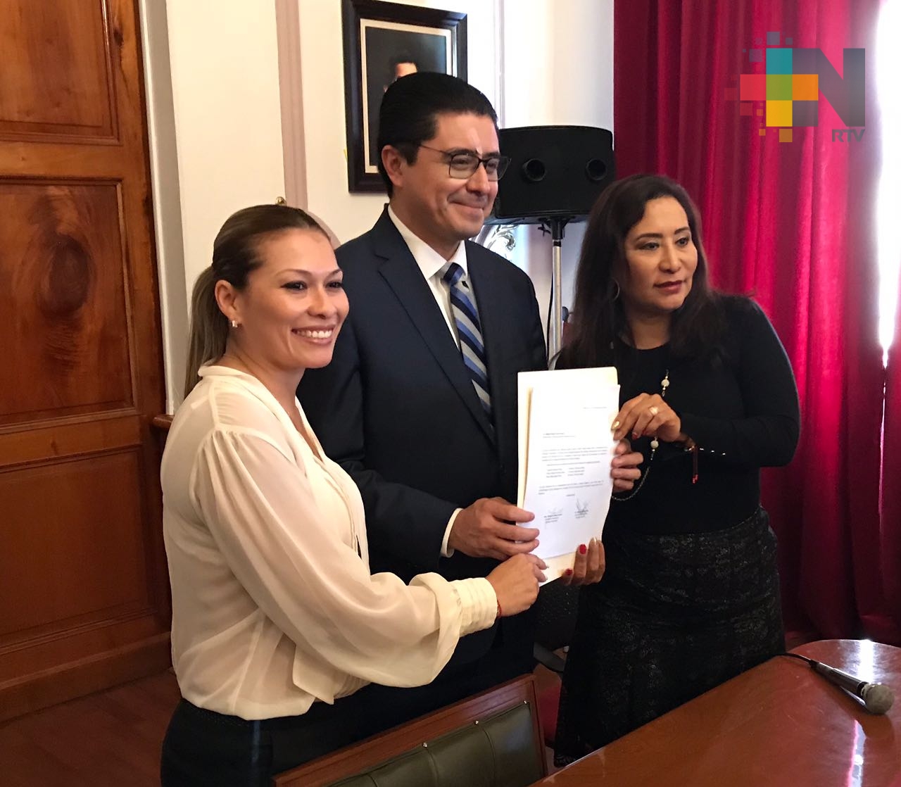 Entregan terna de aspirantes a dirigir el IVM