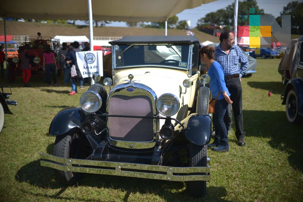 Club del Automóvil Antiguo de Xalapa realizará desfile por el Día del Padre