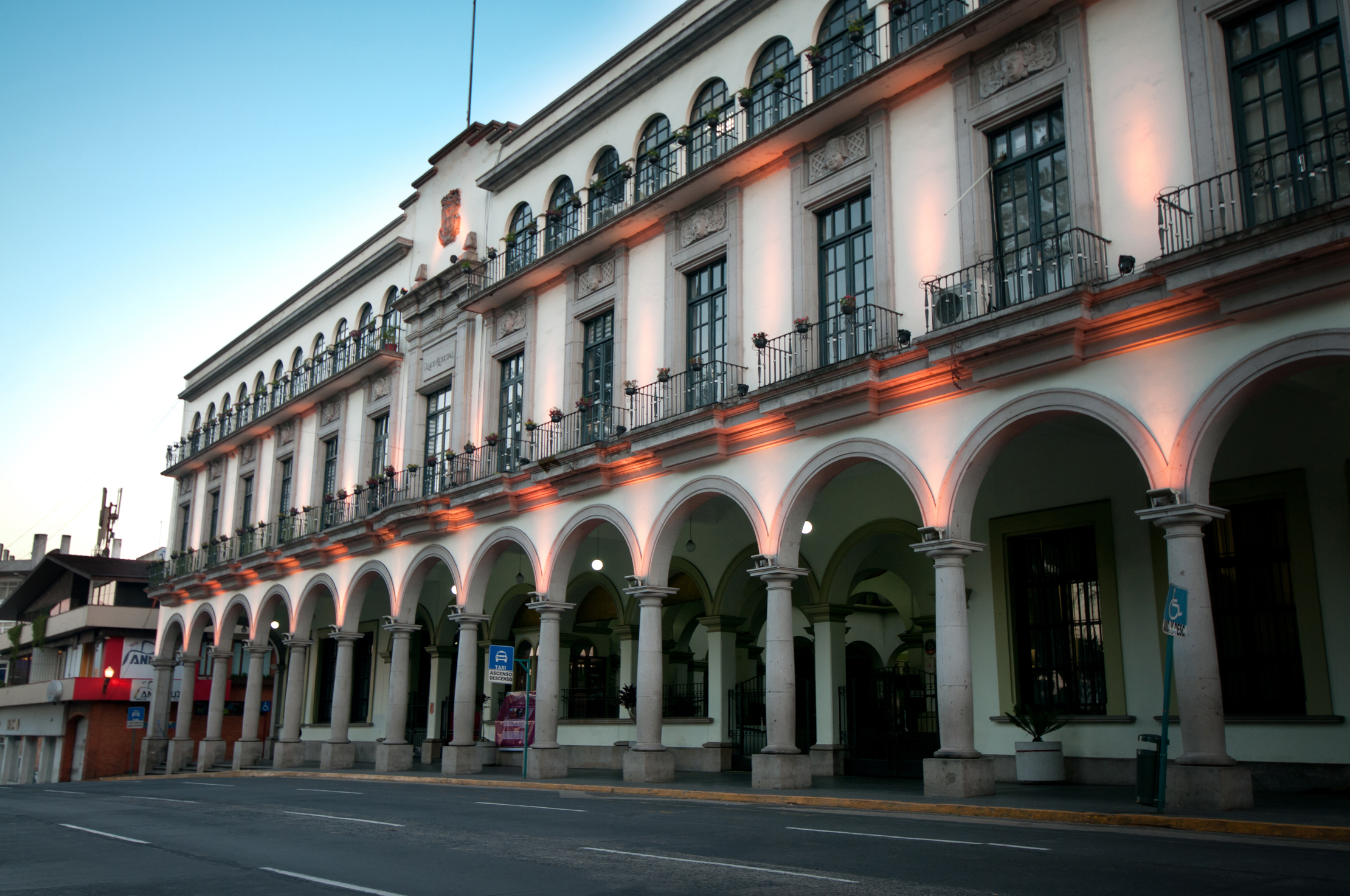 Más de 200 trabajadores del ayuntamiento de Xalapa siguen sin cobrar su sueldo