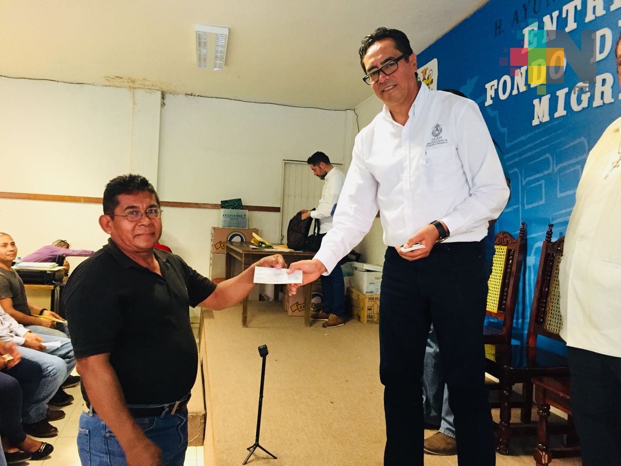 Entregan apoyos económicos a terrablanquenses repatriados de EUA