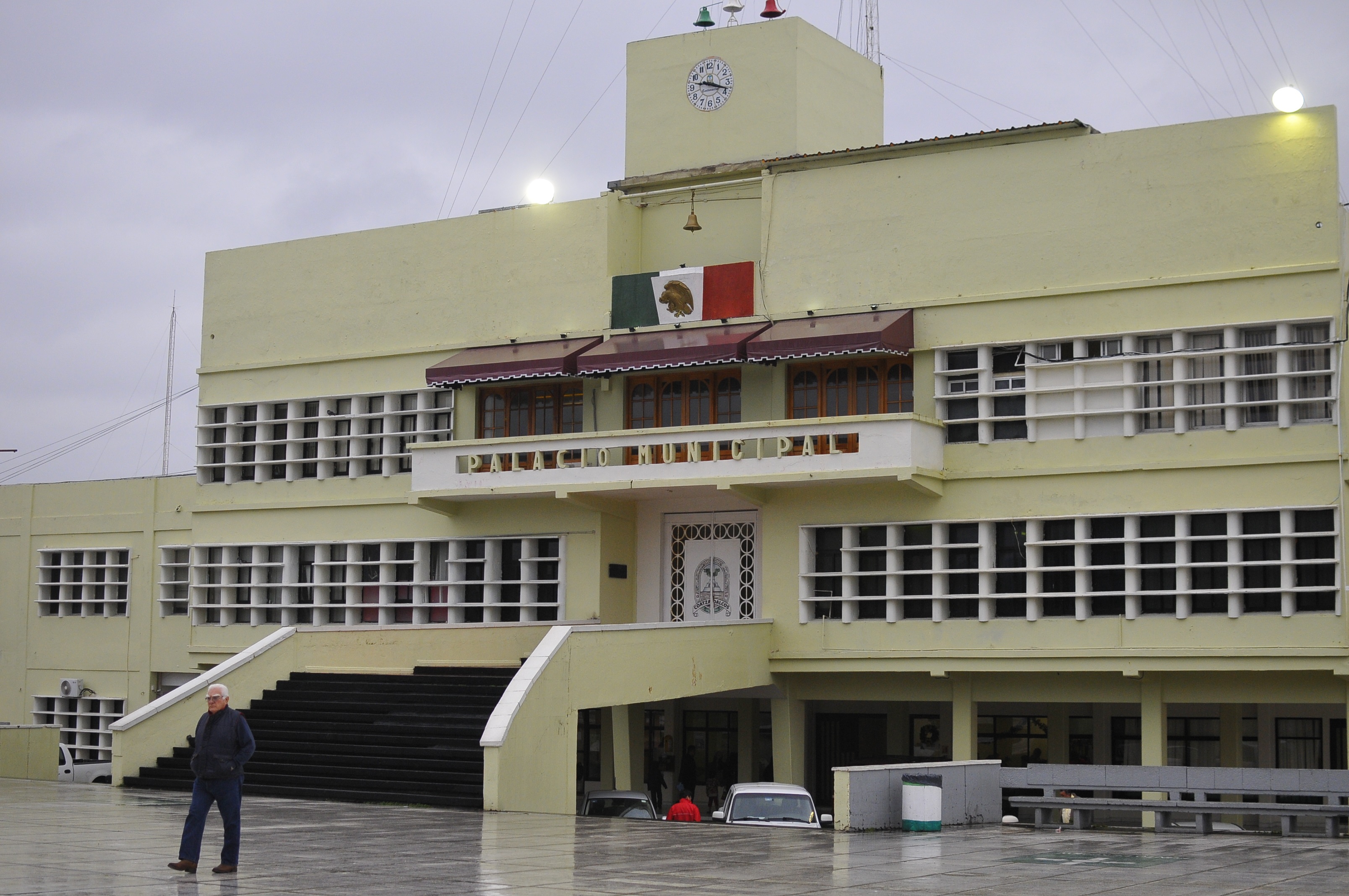Finaliza el conflicto laboral entre el ayuntamiento de Coatzacoalcos y el SUEM