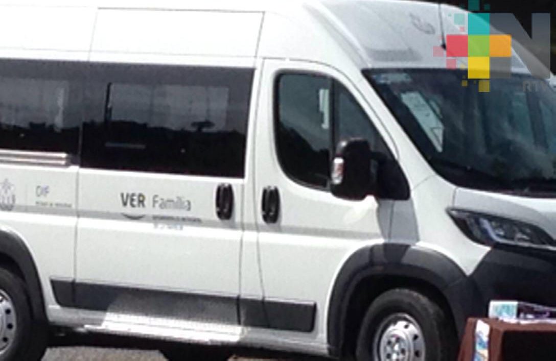 Entrega DIF vehículos adaptados para el transporte de personas con discapacidad en Veracruz