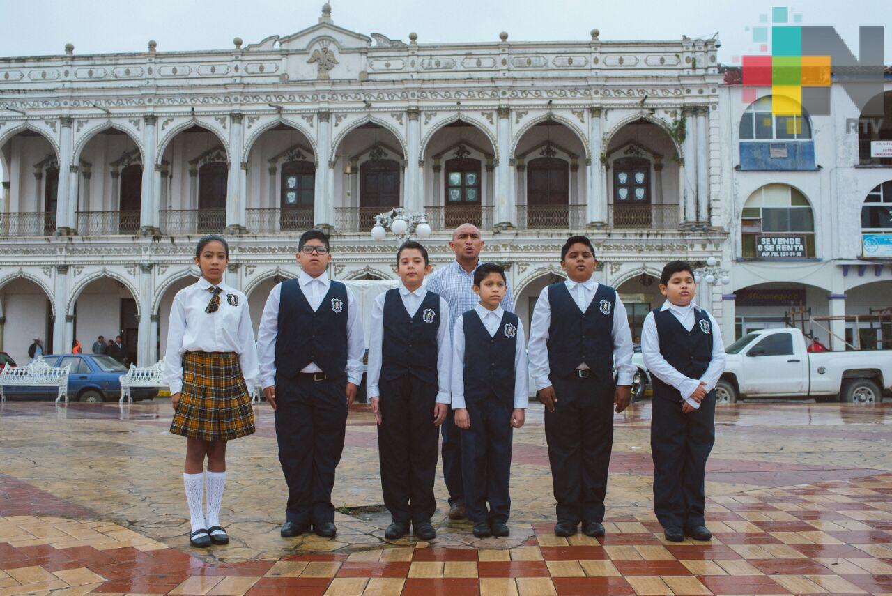 En Cosamalopan siguen tomando clases fuera de sus plantes tras afectaciones del sismo del 19 de septiembre