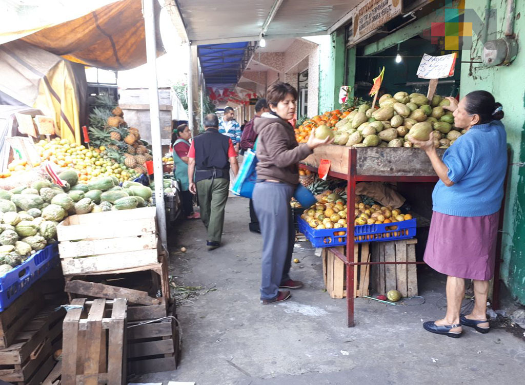 Veracruzanos consideran que sí les afectará la llamada «cuesta de enero»