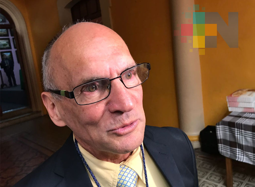 UV, organizador del torneo de robots limpiadores de playas