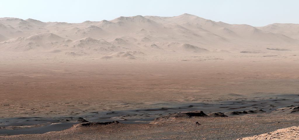 NASA muestra fotografía extensa de cráter en Marte