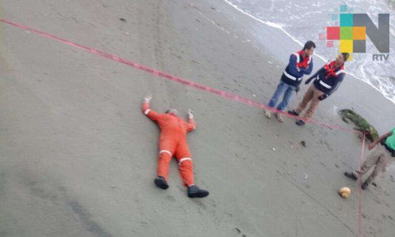 Encuentran cuerpo sin vida de un hombre en playa de Coatzacoalcos