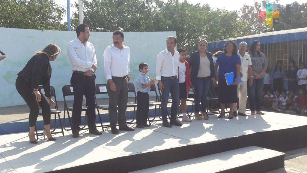 Ayuntamiento de Veracruz invertirá 75 mdp para rehabilitar 85 escuelas