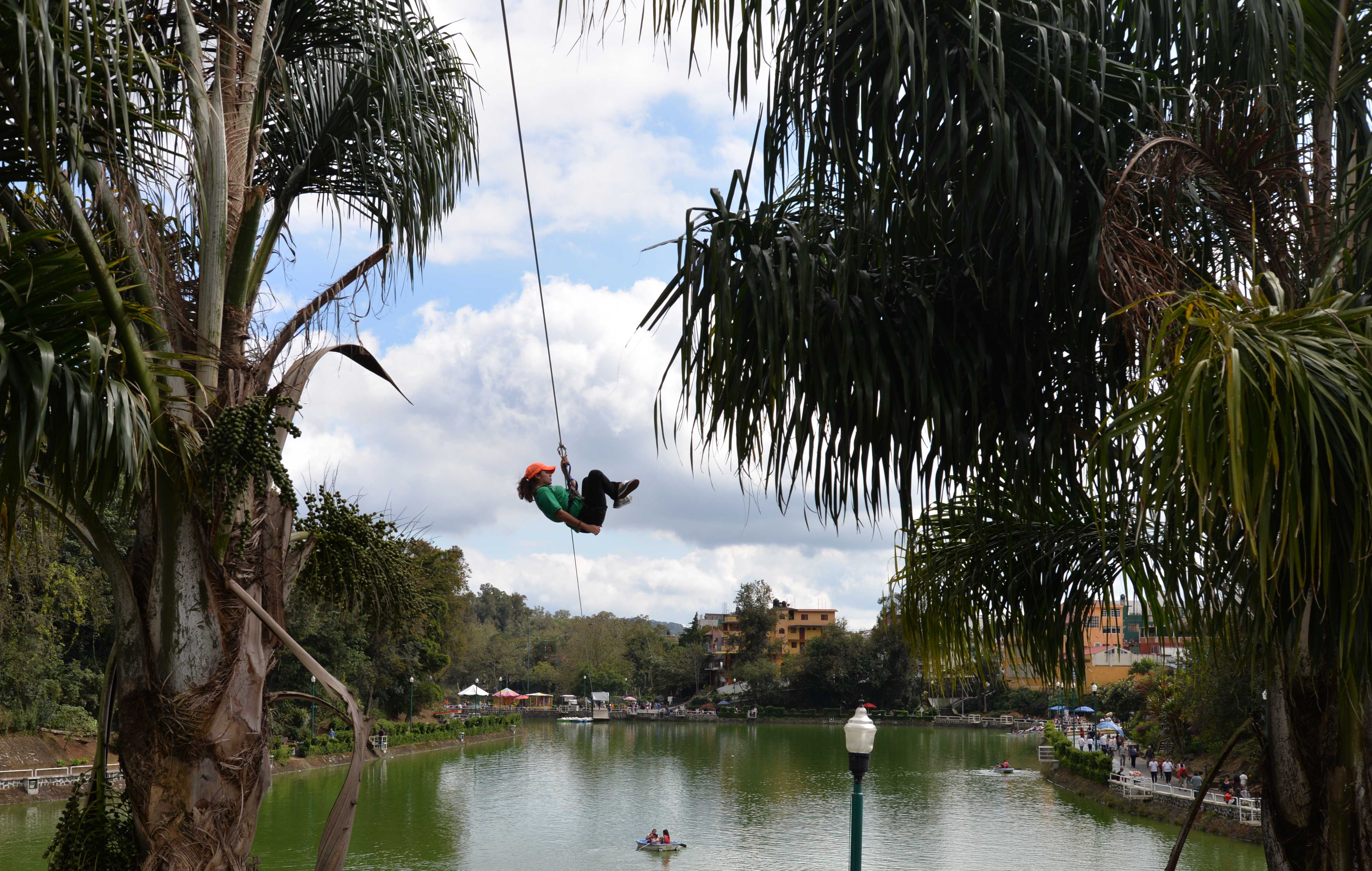 Rehabilitan embarcadero del Paseo de Los Lagos y tirolesas en los parques de Xalapa