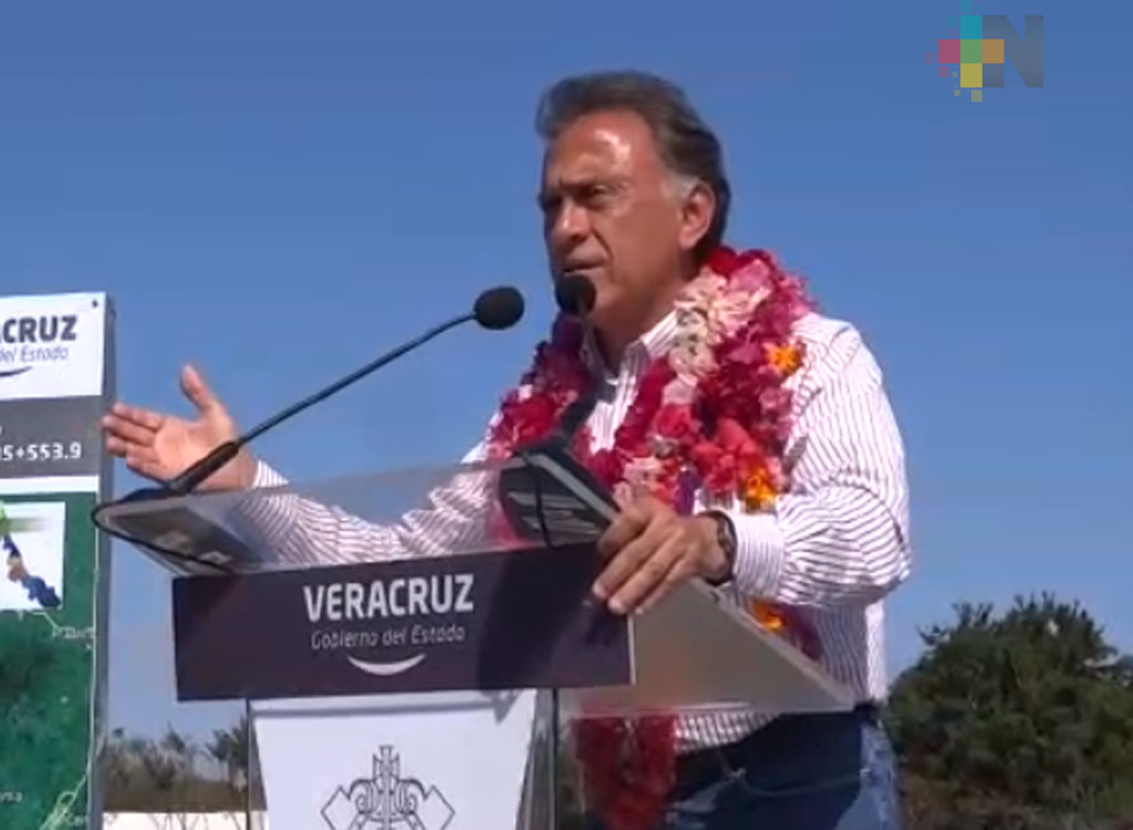 Gobernador Yunes visita la región de Chicontepec